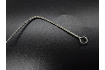 大正〜昭和初期　FEEDING BOTTLE　I.IWASAKI&CO.　レトロなディスプレイを盛り上げるエンボス瓶(哺乳瓶、ボトル、日本製、ガラス瓶)(R-077396)