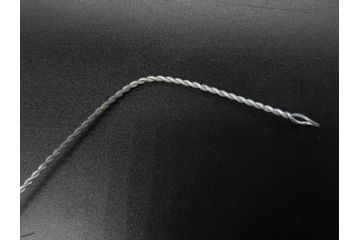 大正〜昭和初期　FEEDING BOTTLE　I.IWASAKI&CO.　レトロなディスプレイを盛り上げるエンボス瓶(哺乳瓶、ボトル、日本製、ガラス瓶)(R-077397)