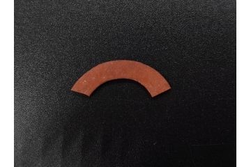 大正〜昭和初期　FEEDING BOTTLE　I.IWASAKI&CO.　レトロなディスプレイを盛り上げるエンボス瓶(哺乳瓶、ボトル、日本製、ガラス瓶)(R-077398)