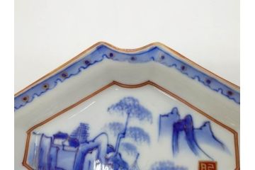 明治〜大正期　伊万里　染付　山水船図　約18cm　5.9寸　鮮やかな青に金と赤色が映える変形皿6枚セット(菱形、八角、金彩、五寸九分、和食器、和皿)(R-077409)