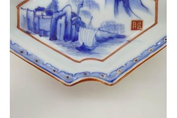 明治〜大正期　伊万里　染付　山水船図　約18cm　5.9寸　鮮やかな青に金と赤色が映える変形皿6枚セット(菱形、八角、金彩、五寸九分、和食器、和皿)(R-077409)