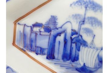 明治〜大正期　伊万里　染付　山水船図　約18cm　5.9寸　鮮やかな青に金と赤色が映える変形皿6枚セット(菱形、八角、金彩、五寸九分、和食器、和皿)(R-077409)