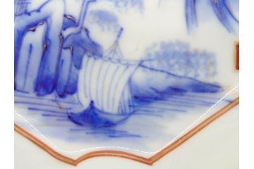 明治〜大正期　伊万里　染付　山水船図　約18cm　5.9寸　鮮やかな青に金と赤色が映える変形皿6枚セット(菱形、八角、金彩、五寸九分、和食器、和皿)(R-077409)