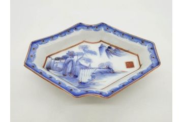 明治〜大正期　伊万里　染付　山水船図　約18cm　5.9寸　鮮やかな青に金と赤色が映える変形皿6枚セット(菱形、八角、金彩、五寸九分、和食器、和皿)(R-077409)