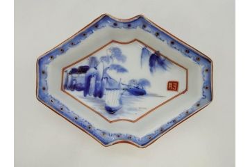 明治〜大正期　伊万里　染付　山水船図　約18cm　5.9寸　鮮やかな青に金と赤色が映える変形皿6枚セット(菱形、八角、金彩、五寸九分、和食器、和皿)(R-077409)