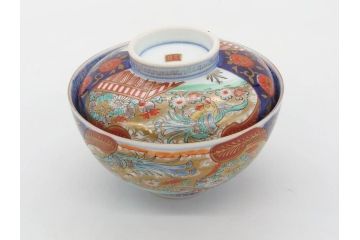 明治期　伊万里焼　色絵　桃印　鳳凰菊雷文　約12cm　4.1寸　色鮮やかな染付と金彩で装飾された豪華な蓋付き茶碗3客セット(金彩、器、どんぶり、和皿、和食器、四寸一分)(R-077412)
