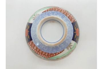明治期　伊万里焼　色絵　桃印　鳳凰菊雷文　約12cm　4.1寸　色鮮やかな染付と金彩で装飾された豪華な蓋付き茶碗5客セット(金彩、器、どんぶり、和皿、和食器、四寸一分)(R-077413)