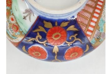 明治期　伊万里焼　色絵　桃印　鳳凰菊雷文　約12cm　4.1寸　色鮮やかな染付と金彩で装飾された豪華な蓋付き茶碗5客セット(金彩、器、どんぶり、和皿、和食器、四寸一分)(R-077413)