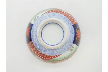 明治期　伊万里焼　色絵　桃印　鳳凰菊雷文　約12cm　4.1寸　色鮮やかな染付と金彩で装飾された豪華な蓋付き茶碗5客セット(金彩、器、どんぶり、和皿、和食器、四寸一分)(R-077414)