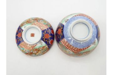 明治期　伊万里焼　色絵　桃印　鳳凰菊雷文　約12cm　4.1寸　色鮮やかな染付と金彩で装飾された豪華な蓋付き茶碗5客セット(金彩、器、どんぶり、和皿、和食器、四寸一分)(R-077414)