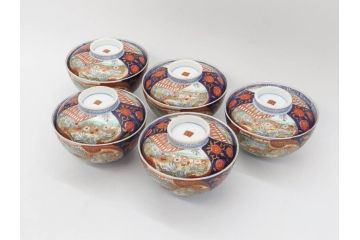 明治期　伊万里焼　色絵　桃印　鳳凰菊雷文　約12cm　4.1寸　色鮮やかな染付と金彩で装飾された豪華な蓋付き茶碗5客セット(金彩、器、どんぶり、和皿、和食器、四寸一分)(R-077415)