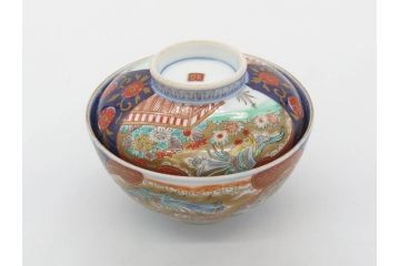 明治期　伊万里焼　色絵　桃印　鳳凰菊雷文　約12cm　4.1寸　色鮮やかな染付と金彩で装飾された豪華な蓋付き茶碗5客セット(金彩、器、どんぶり、和皿、和食器、四寸一分)(R-077415)