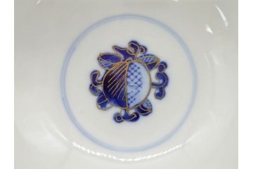 明治期　伊万里焼　色絵　桃印　鳳凰菊雷文　約12cm　4.1寸　色鮮やかな染付と金彩で装飾された豪華な蓋付き茶碗5客セット(金彩、器、どんぶり、和皿、和食器、四寸一分)(R-077415)