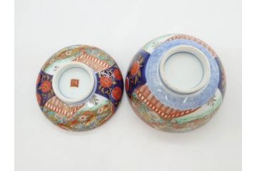 明治期　伊万里焼　色絵　桃印　鳳凰菊雷文　約12cm　4.1寸　色鮮やかな染付と金彩で装飾された豪華な蓋付き茶碗5客セット(金彩、器、どんぶり、和皿、和食器、四寸一分)(R-077415)