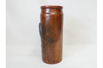 吉備前國　佐々木義光作　古銅花瓶　金銀象嵌　巌上の亀・根笹図　精巧な銀細工が美しい花瓶(花器、花入、花生、共箱付き)(R-077416)