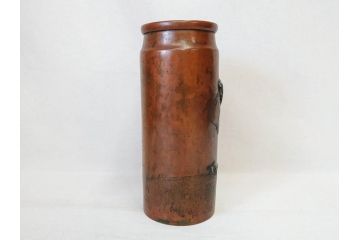 吉備前國　佐々木義光作　古銅花瓶　金銀象嵌　巌上の亀・根笹図　精巧な銀細工が美しい花瓶(花器、花入、花生、共箱付き)(R-077416)