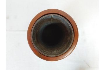 吉備前國　佐々木義光作　古銅花瓶　金銀象嵌　巌上の亀・根笹図　精巧な銀細工が美しい花瓶(花器、花入、花生、共箱付き)(R-077416)