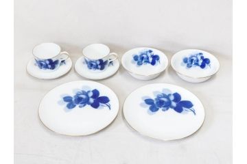 大倉陶園(OKURA、OAC)　ブルーローズ 手描き　バラ　上品なローズの絵付けが魅力的なモーニングセット(皿、プレート、ボウル、カップ&ソーサー、C&S、洋食器、外箱付き、岡染め)(R-077418)