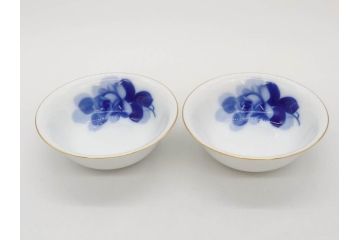 大倉陶園(OKURA、OAC)　ブルーローズ 手描き　バラ　上品なローズの絵付けが魅力的なモーニングセット(皿、プレート、ボウル、カップ&ソーサー、C&S、洋食器、外箱付き、岡染め)(R-077418)