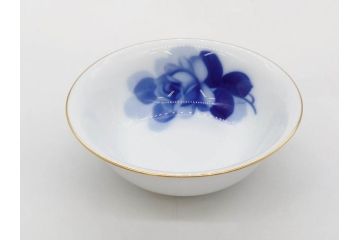 大倉陶園(OKURA、OAC)　ブルーローズ 手描き　バラ　上品なローズの絵付けが魅力的なモーニングセット(皿、プレート、ボウル、カップ&ソーサー、C&S、洋食器、外箱付き、岡染め)(R-077418)