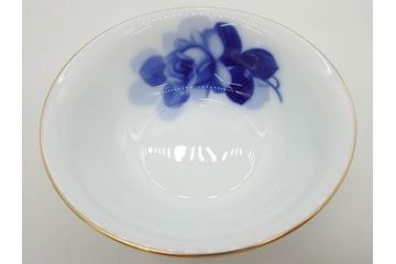 大倉陶園(OKURA、OAC)　ブルーローズ 手描き　バラ　上品なローズの絵付けが魅力的なモーニングセット(皿、プレート、ボウル、カップ&ソーサー、C&S、洋食器、外箱付き、岡染め)(R-077418)