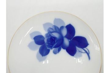 大倉陶園(OKURA、OAC)　ブルーローズ 手描き　バラ　上品なローズの絵付けが魅力的なモーニングセット(皿、プレート、ボウル、カップ&ソーサー、C&S、洋食器、外箱付き、岡染め)(R-077418)