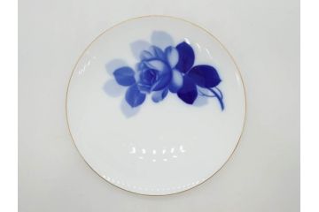 大倉陶園(OKURA、OAC)　ブルーローズ 手描き　バラ　上品なローズの絵付けが魅力的なモーニングセット(皿、プレート、ボウル、カップ&ソーサー、C&S、洋食器、外箱付き、岡染め)(R-077418)