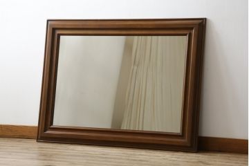 中古　DREXEL HERITAGE(ドレクセルヘリテイジ)　シンプルなデザインの中にも品の良さが感じられるウォールミラー(壁掛け鏡、店舗什器)(R-077430)