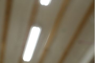 フランスアンティーク　特大　カービングフレーム　ペイント　ロココ調の細やかで豪華な彫刻が美しいウォールミラー(壁掛け鏡、姿見、店舗什器)(R-077431)