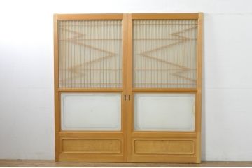 中古　和の雰囲気が魅力的な格子入りのガラス戸2枚セット(建具、引き戸、格子戸)(R-077440)