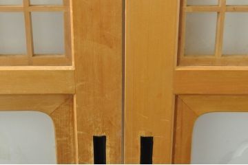 中古　和の雰囲気が魅力的な格子入りのガラス戸2枚セット(建具、引き戸、格子戸)(R-077440)