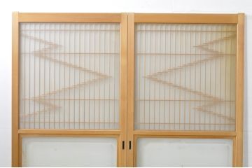 中古　和の雰囲気が魅力的な格子入りのガラス戸2枚セット(建具、引き戸、格子戸)(R-077440)