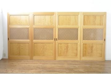 中古　落ち着いた和の空間を演出する組子入りガラス帯戸4枚セット(建具、引き戸、板戸)(R-077444)