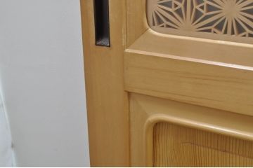 中古　落ち着いた和の空間を演出する組子入りガラス帯戸4枚セット(建具、引き戸、板戸)(R-077444)