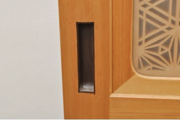 中古　落ち着いた和の空間を演出する組子入りガラス帯戸4枚セット(建具、引き戸、板戸)(R-077444)