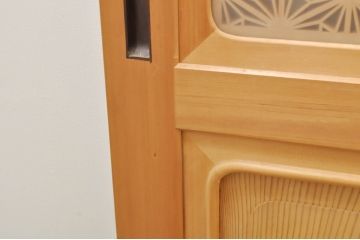 中古　落ち着いた和の空間を演出する組子入りガラス帯戸4枚セット(建具、引き戸、板戸)(R-077444)