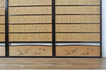 アンティーク建具　漆塗りの枠　透かし彫り入り　涼しげな和の空間を演出する夏戸4枚セット(引き戸、簾戸、簀戸、葭戸、夏障子、御簾戸、すど)(R-077447)