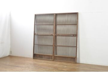 アンティーク建具　落ち着きのある和を演出する格子戸2枚セット(帯戸、引き戸)(R-077449)