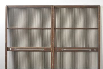 アンティーク建具　落ち着きのある和を演出する格子戸2枚セット(帯戸、引き戸)(R-077449)