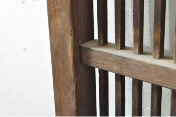 アンティーク建具　落ち着きのある和を演出する格子戸2枚セット(帯戸、引き戸)(R-077449)