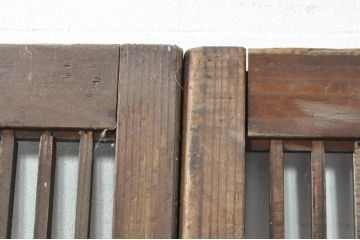 アンティーク建具　落ち着きのある和を演出する格子戸2枚セット(帯戸、引き戸)(R-077449)