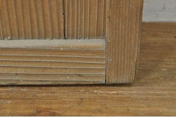 アンティーク建具　落ち着きのある和を演出する格子戸2枚セット(帯戸、引き戸)(R-077449)