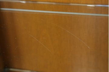 中古　美品　DREXEL HERITAGE(ドレクセルヘリテイジ)　FRANCESCA(フランチェスカ)シリーズ　気品溢れる佇まいが魅力のガラスキャビネット(飾り棚、キュリオケース、ショーケース、ガラスケース、Gケース、コレクションケース、店舗什器)(定価約74万円)(R-077451)