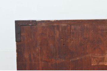 和製アンティーク　上手物!!　前面欅(ケヤキ)材　金具の立派な関東衣装箪笥(時代箪笥、和タンス、収納たんす、重ね箪笥、引き出し)(R-077461)