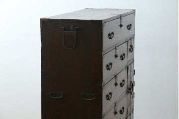 和製アンティーク　前面欅(ケヤキ)材　使い込まれた風合いが味わい深い関西衣装箪笥　(R-077464)