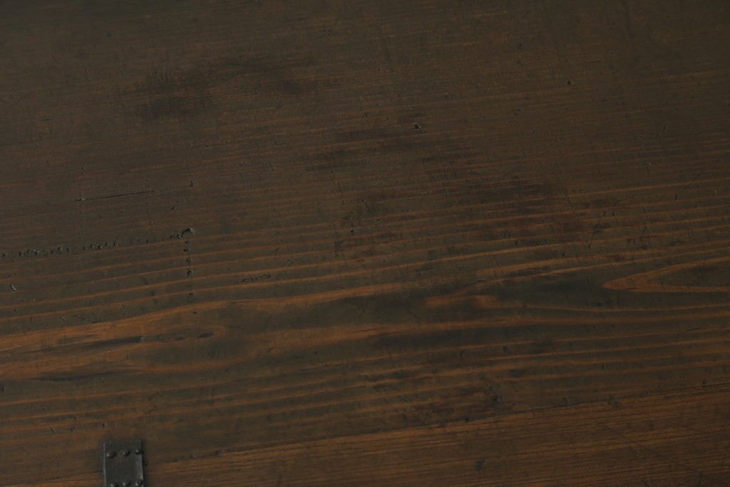 和製アンティーク　前面欅(ケヤキ)材　使い込まれた風合いが味わい深い関西衣装箪笥　(R-077464)