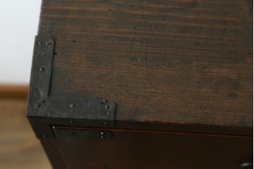 和製アンティーク　前面欅(ケヤキ)材　使い込まれた風合いが味わい深い関西衣装箪笥　(R-077464)