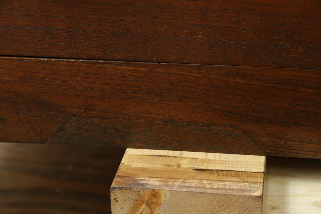 和製アンティーク　前面欅(ケヤキ)材　使い込まれた風合いが味わい深い関西衣装箪笥　(R-077464)