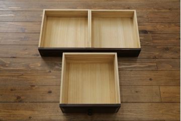 中古　北海道民芸家具　OM118　美しい木肌とシックな佇まいが魅力的なブックケース(食器棚、飾り棚、収納棚、戸棚)(R-077466)
