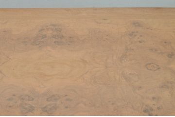 アメリカビンテージ　DREXEL HERITAGE(ドレクセルヘリテイジ)　CORINTHIAN(コリンシャン)　独特な木目とナチュラルな風合いが魅力のサイドボード(サイドキャビネット、収納棚、戸棚、ヴィンテージ)(R-077468)